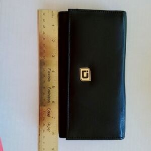 Women's RFID Leather Wallet - Black - Identity Stronghold